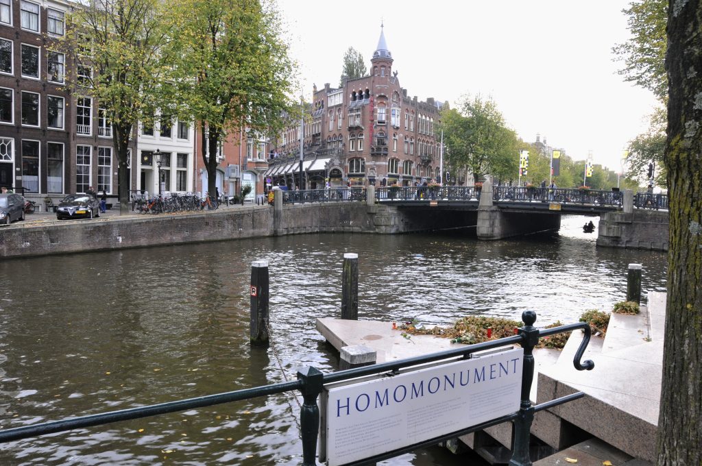 Homomonument