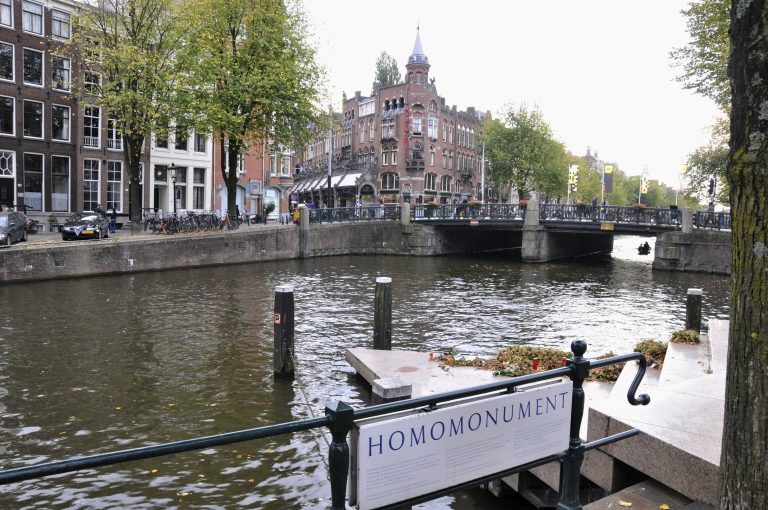 Homomonument