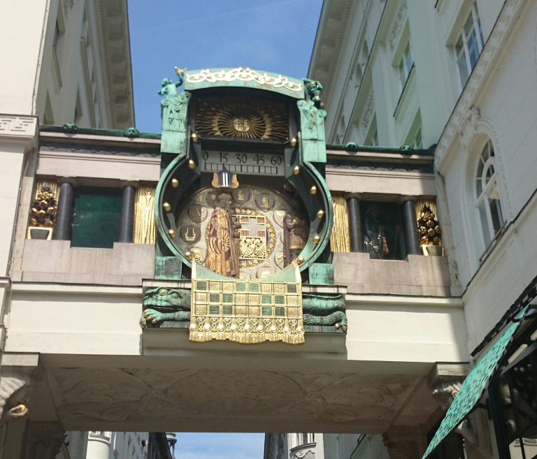 Ankeruhr και Hoher Markt