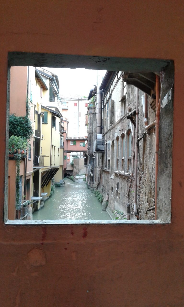 Finestrella di Via Piella